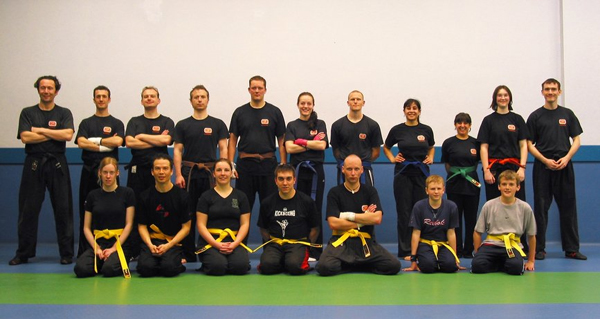 Apr 2005, left to right, front row: Caz, Mark, Sara, Neil, Ian, 
Aaron, Alex; Back Row: Massimo, Chris, Mark, Robin T., Robin W., Becky, 
James, Raheela, Davina, Heley, Duncan